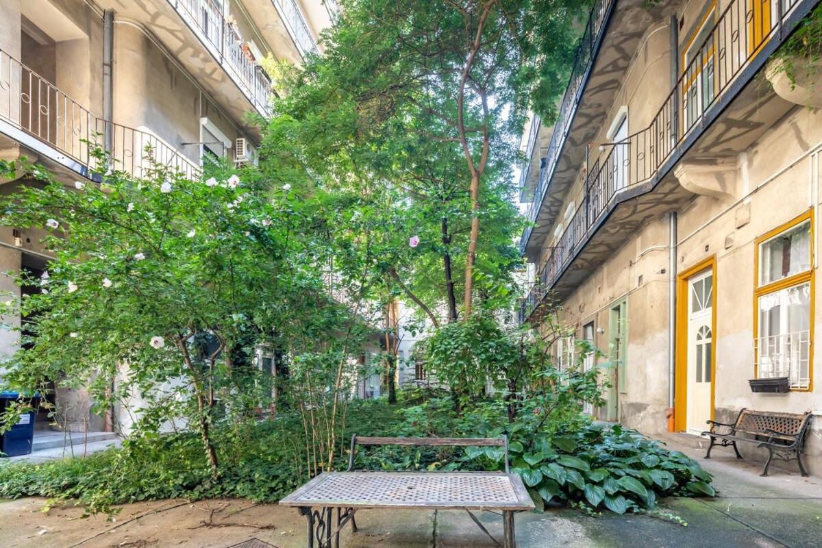 Very Central - Unique Design - New Studio บูดาเปสต์ ภายนอก รูปภาพ